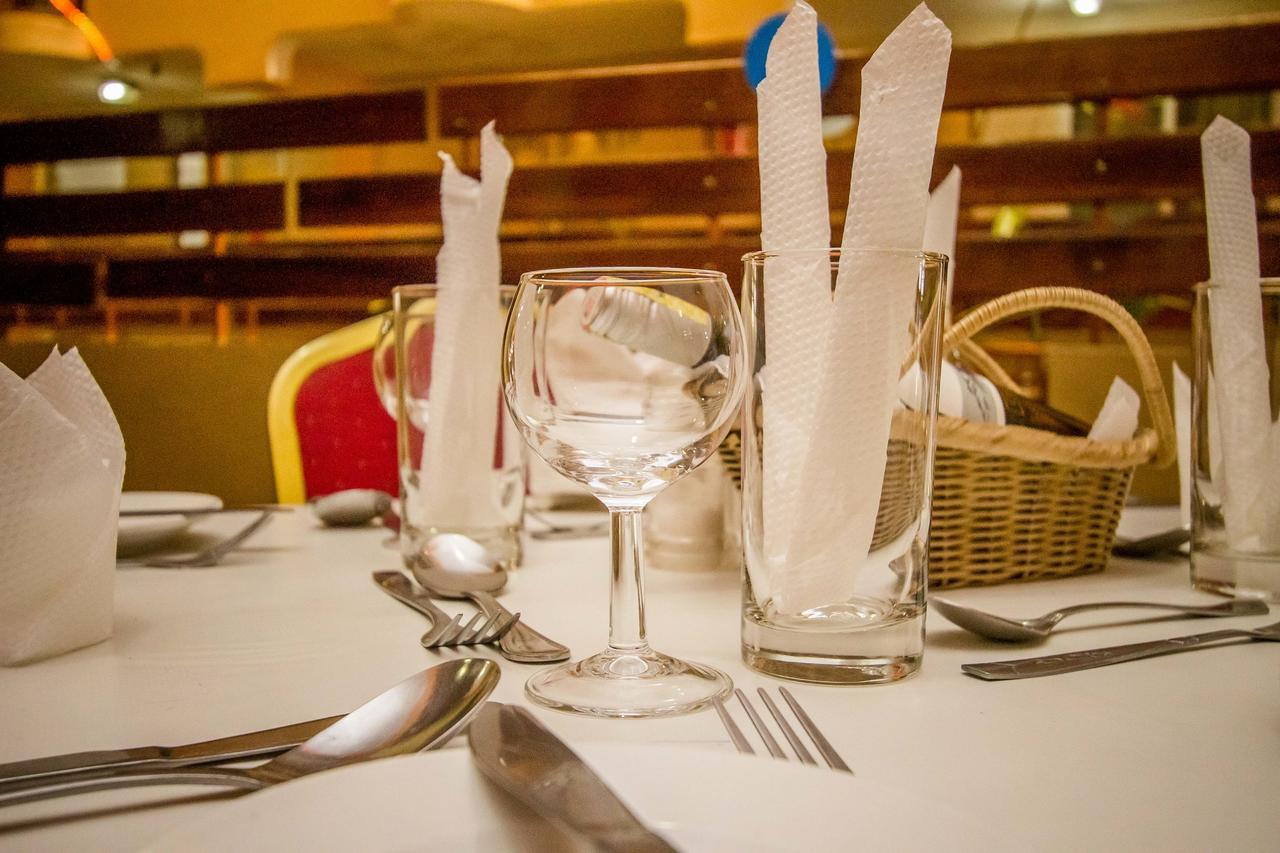 Eland Safari Hotel Nyeri Zewnętrze zdjęcie